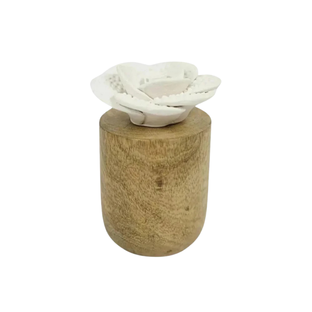 Aromasteen bloem op hout